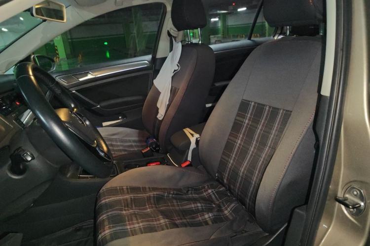 Used Volkswagen Golf 2014 1.6L Automatic Comfort Model Left Front Seat
