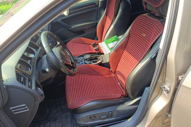 Used Volkswagen Golf 2014 1.4TSI Automatic Flagship Model Left Front Seat
