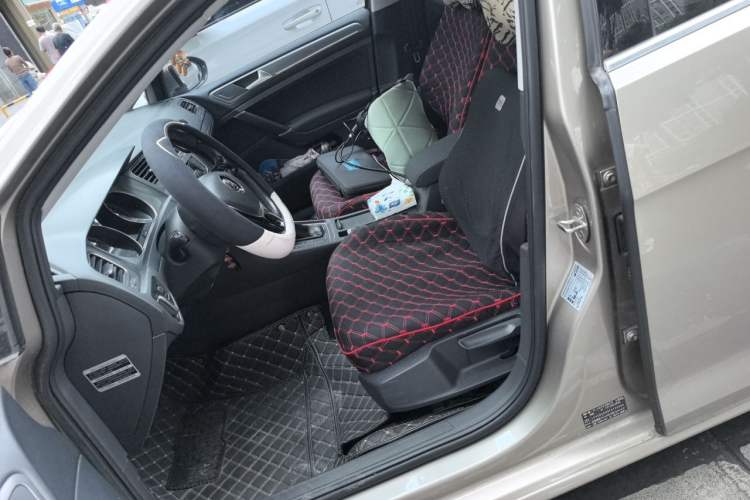Used Volkswagen Golf 2014 1.6L Automatic Comfort Model Left Front Seat