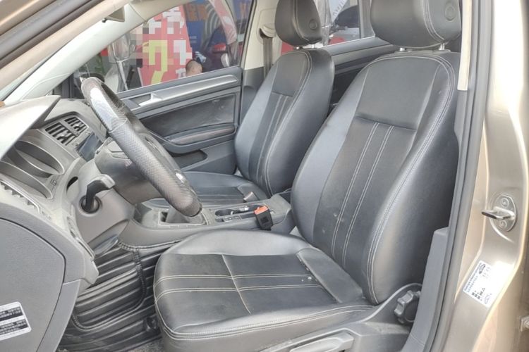 Used Volkswagen Golf 2014 1.6L Manual Fashion Edition Left Front Seat