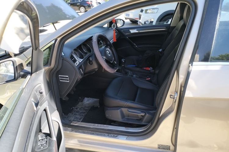 Used Volkswagen Golf 2014 1.4 TSI Manual Comfort Model Left Front Seat