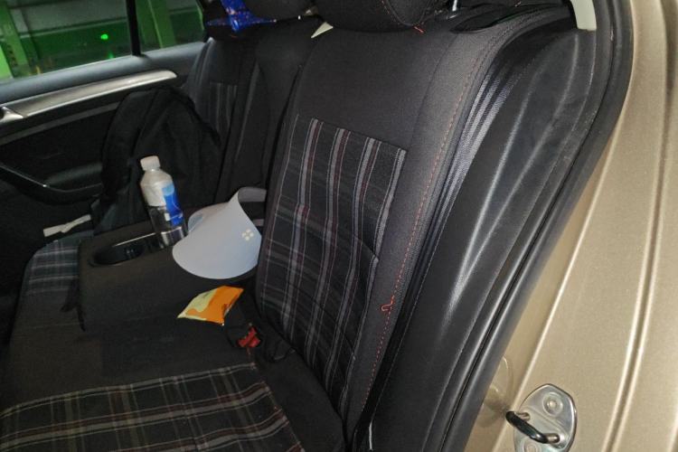 Used Volkswagen Golf 2014 1.6L Automatic Comfort Model Left Rear Seat