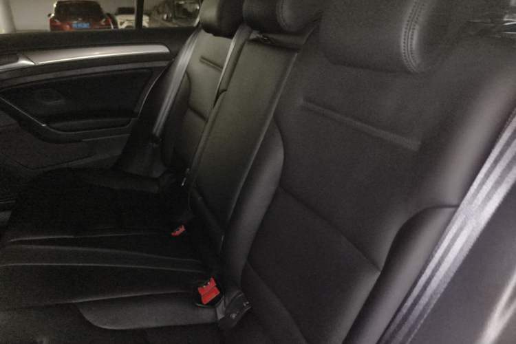 Used Volkswagen Golf 2014 1.4 TSI Manual Comfort Model Left Rear Seat