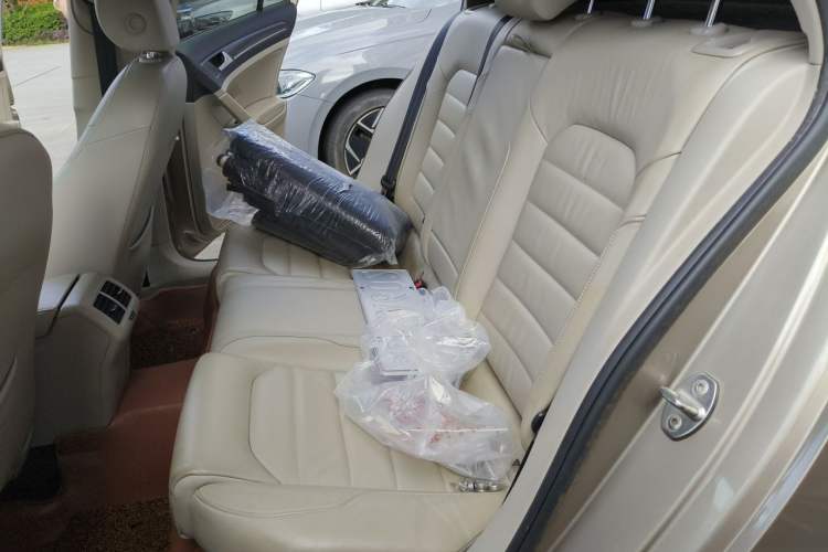 Used Volkswagen Golf 2014 1.4TSI Automatic Luxury Model Left Rear Seat