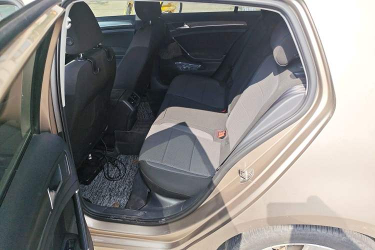 Used Volkswagen Golf 2014 1.4TSI Automatic Comfort Model Left Rear Seat