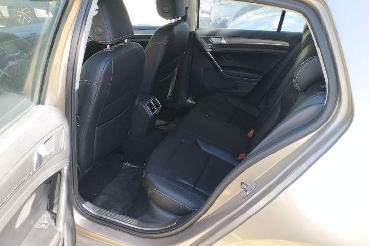 Used Volkswagen Golf 2014 1.4 TSI Manual Comfort Model Left Rear Seat
