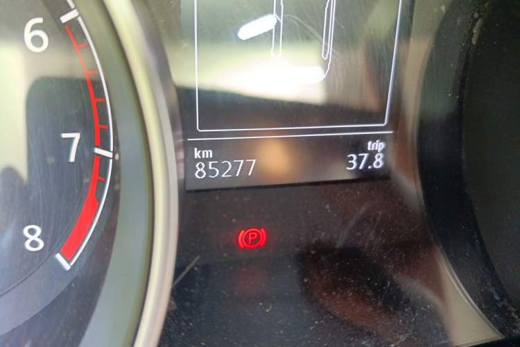 Used Volkswagen Golf 2014 1.4TSI Automatic Flagship Model Odometer Close Up