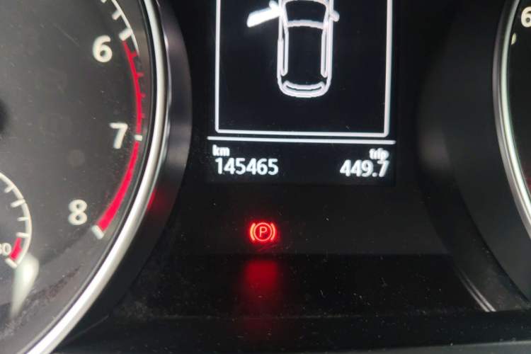Used Volkswagen Golf 2014 1.4TSI Automatic Flagship Model Odometer Close Up
