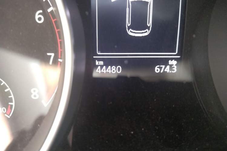 Used Volkswagen Golf 2014 1.4TSI Automatic Flagship Model Odometer Close Up