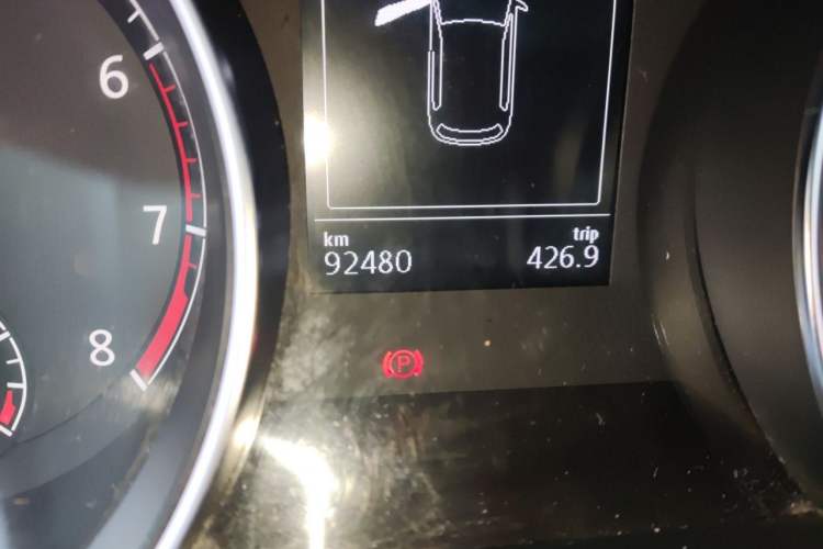 Used Volkswagen Golf 2014 1.4 TSI Manual Comfort Model Odometer Close Up