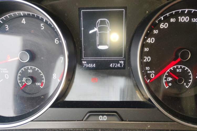 Used Volkswagen Golf 2014 1.6L Automatic Comfort Model Odometer Close Up