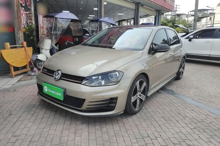 Used Volkswagen Golf 2015 1.6L Manual Fashion Edition Guazi used car, China used car export, Used car for sale, Used cars, Cheapest cars for sale