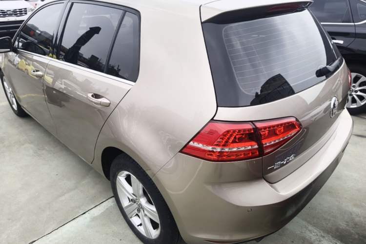 Used Volkswagen Golf 2014 1.4TSI Automatic Comfort Model Rear Left 45 Deg
