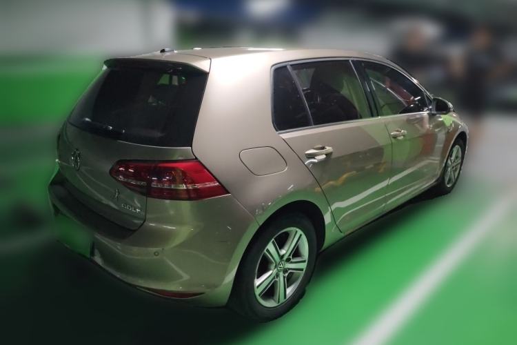 Used Volkswagen Golf 2014 1.6L Automatic Comfort Model Rear Right 45 Deg