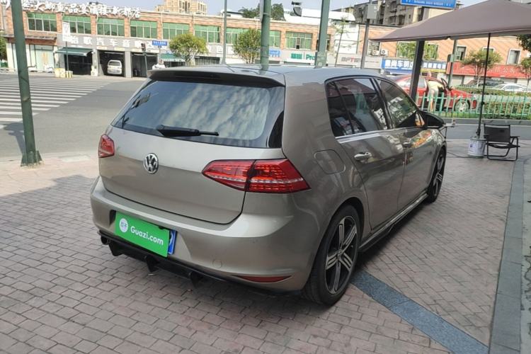 Used Volkswagen Golf 2014 1.6L Manual Fashion Edition Rear Right 45 Deg