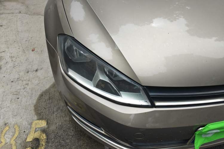 Used Volkswagen Golf 2014 1.4TSI Automatic Luxury Model Right Front Headlight