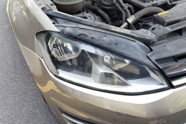 Used Volkswagen Golf 2014 1.4TSI Automatic Luxury Model Right Front Headlight