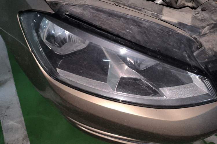 Used Volkswagen Golf 2014 1.4TSI Automatic Comfort Model Right Front Headlight