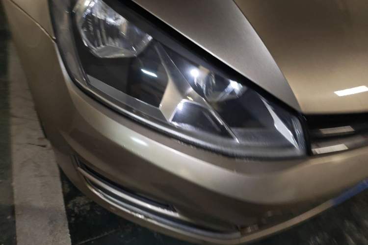 Used Volkswagen Golf 2014 1.4TSI Automatic Luxury Model Right Front Headlight