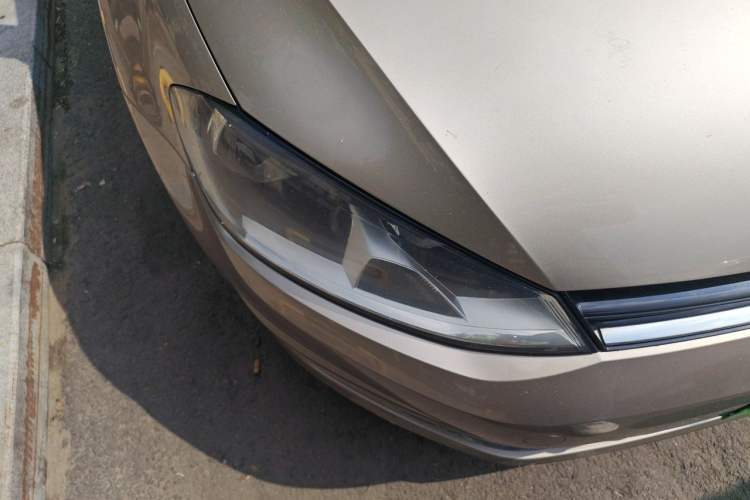Used Volkswagen Golf 2014 1.4TSI Automatic Comfort Model Right Front Headlight