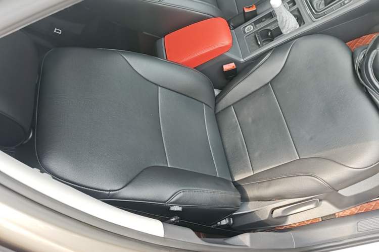 Used Volkswagen Golf 2014 1.4TSI Automatic Comfort Model Right Front Seat