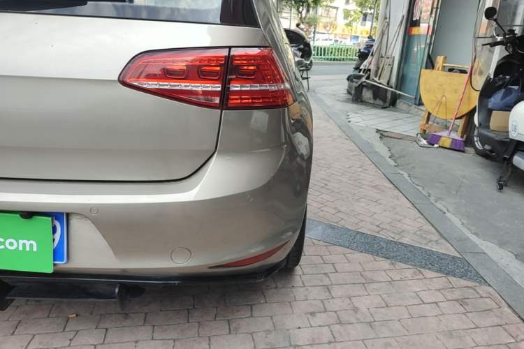 Used Volkswagen Golf 2014 1.6L Manual Fashion Edition Right Rear Taillight