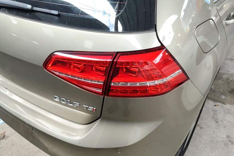 Used Volkswagen Golf 2014 1.4TSI Automatic Comfort Model Right Rear Taillight