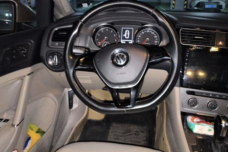 Used Volkswagen Golf 2014 1.4TSI Automatic Comfort Model Steering Wheel