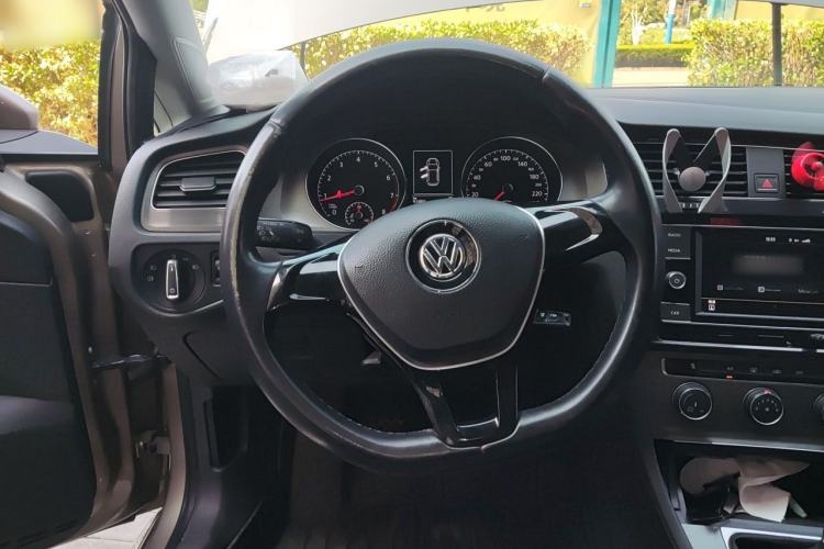 Used Volkswagen Golf 2014 1.4 TSI Manual Comfort Model Steering Wheel