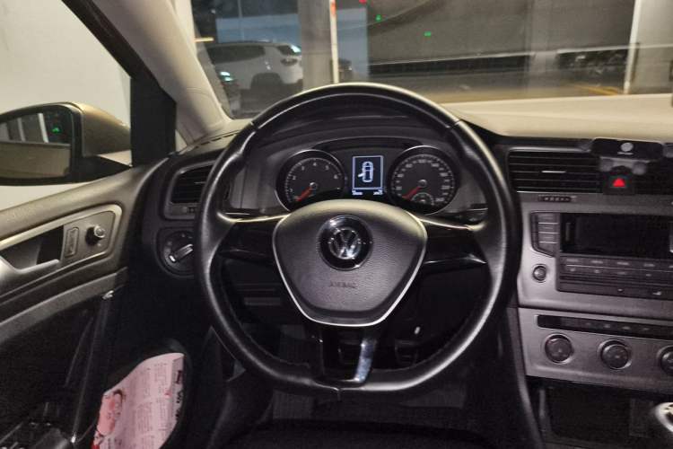 Used Volkswagen Golf 2014 1.4 TSI Manual Comfort Model Steering Wheel