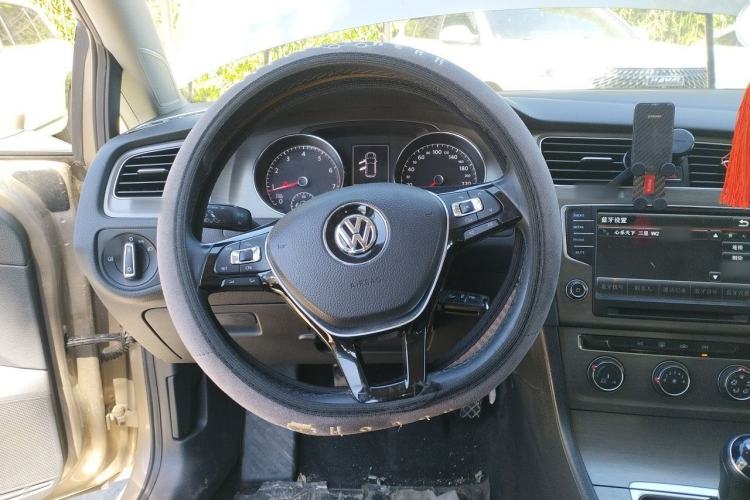 Used Volkswagen Golf 2014 1.4 TSI Manual Comfort Model Steering Wheel