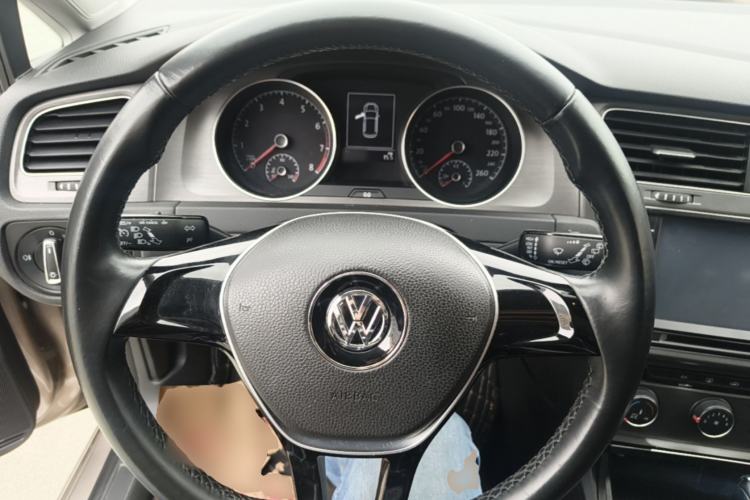 Used Volkswagen Golf 2014 1.4TSI Automatic Comfort Model Steering Wheel