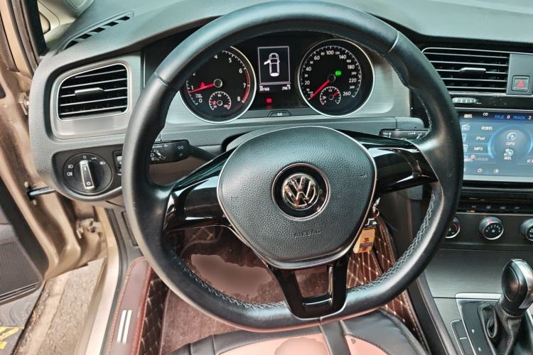 Used Volkswagen Golf 2014 1.4TSI Automatic Comfort Model Steering Wheel