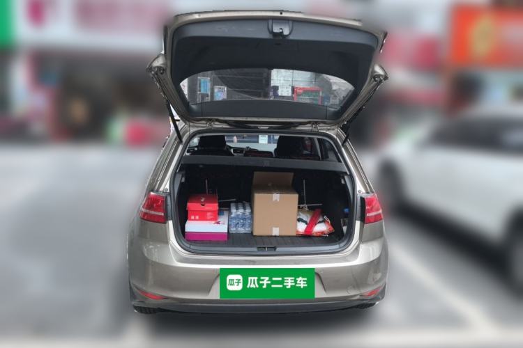 Used Volkswagen Golf 2014 1.6L Automatic Comfort Model Trunk