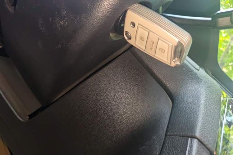 Used Volkswagen Golf 2014 1.6L Automatic Comfort Model Vehicle Key