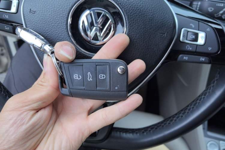 Used Volkswagen Golf 2014 1.4TSI Automatic Luxury Model Vehicle Key