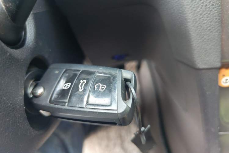 Used Volkswagen Golf 2014 1.4TSI Automatic Comfort Model Vehicle Key