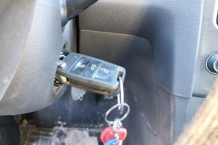 Used Volkswagen Golf 2014 1.4 TSI Manual Comfort Model Vehicle Key