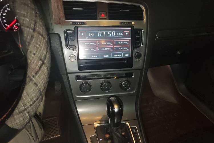 Used Volkswagen Golf 2014 1.4TSI Automatic Comfort Model Audio And AC Panel