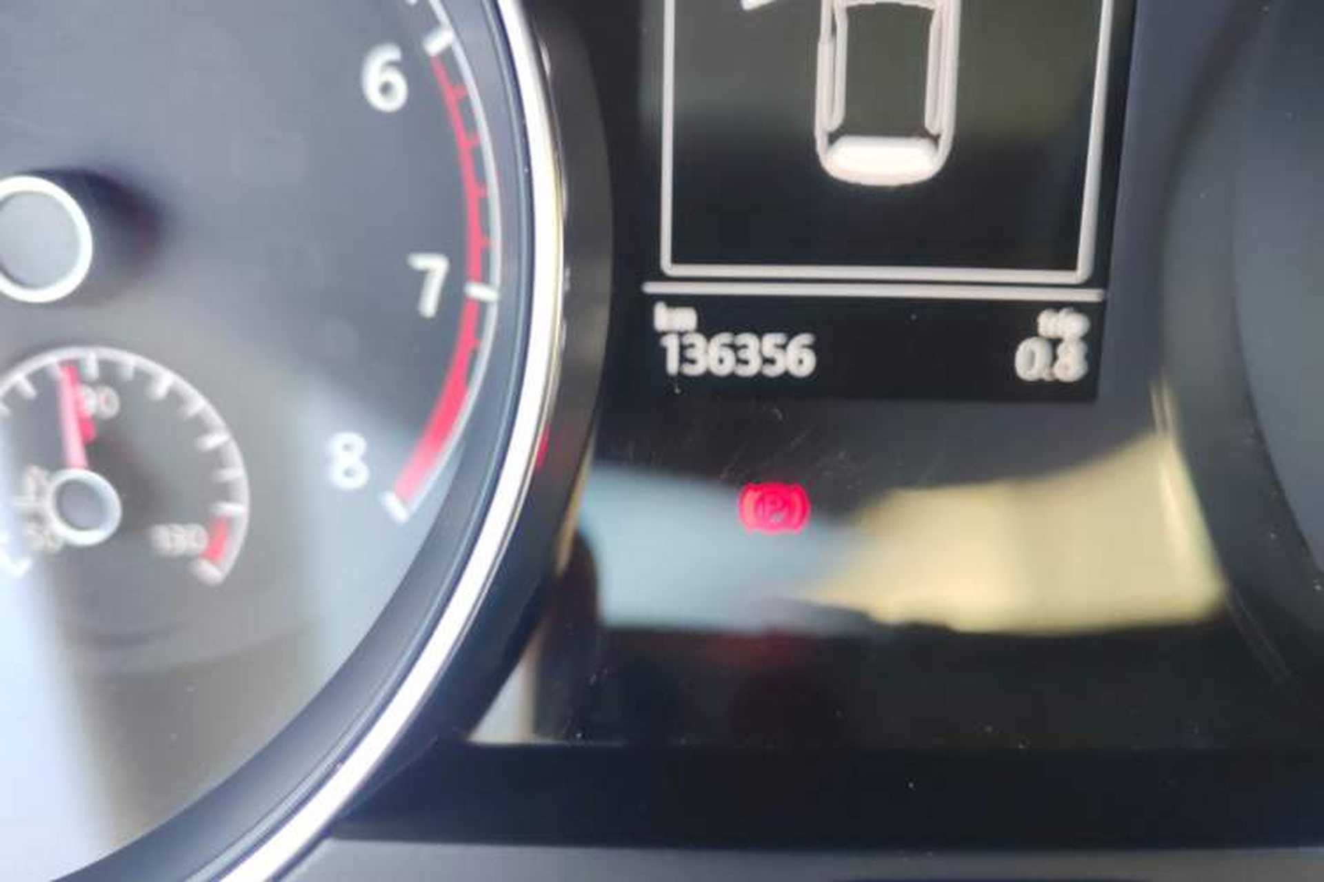 Used Volkswagen Golf 2014 1.4TSI Automatic Comfort Model Odometer Close Up