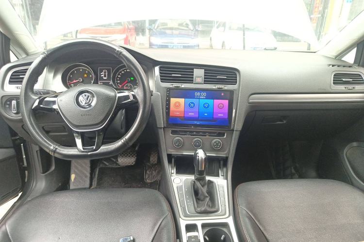 Used Volkswagen Golf 2014 1.4TSI Automatic Comfort Model Center Console