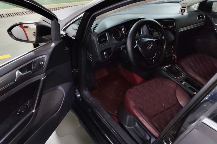 Used Volkswagen Golf 2014 1.4TSI Automatic Comfort Model Driver Seat