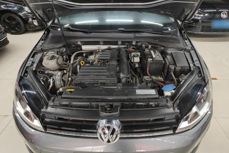 Used Volkswagen Golf 2014 1.4TSI Automatic Comfort Model Engine Bay