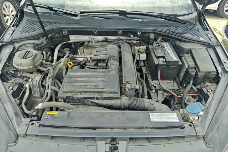 Used Volkswagen Golf 2014 1.4TSI Automatic Comfort Model Engine Bay