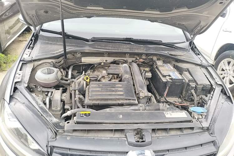 Used Volkswagen Golf 2014 1.4TSI Luxury Travel Edition Engine Bay