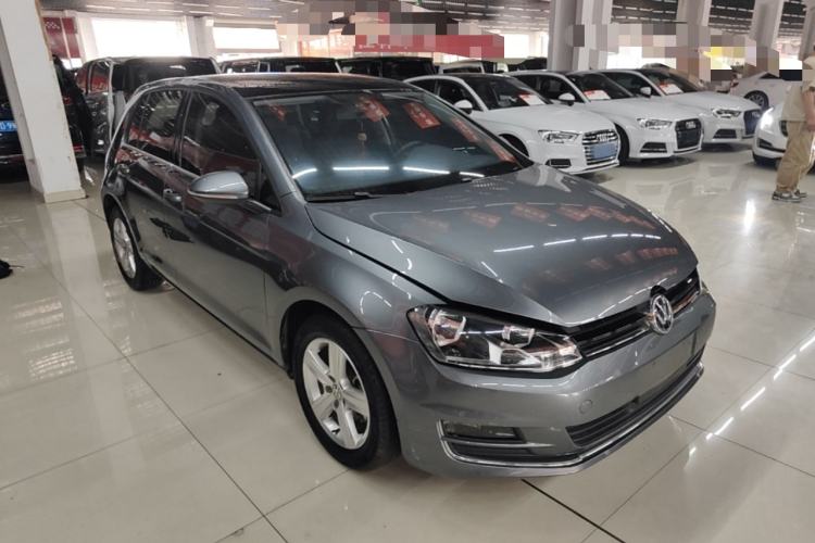Used Volkswagen Golf 2014 1.4TSI Automatic Comfort Model Front Right 45 Deg
