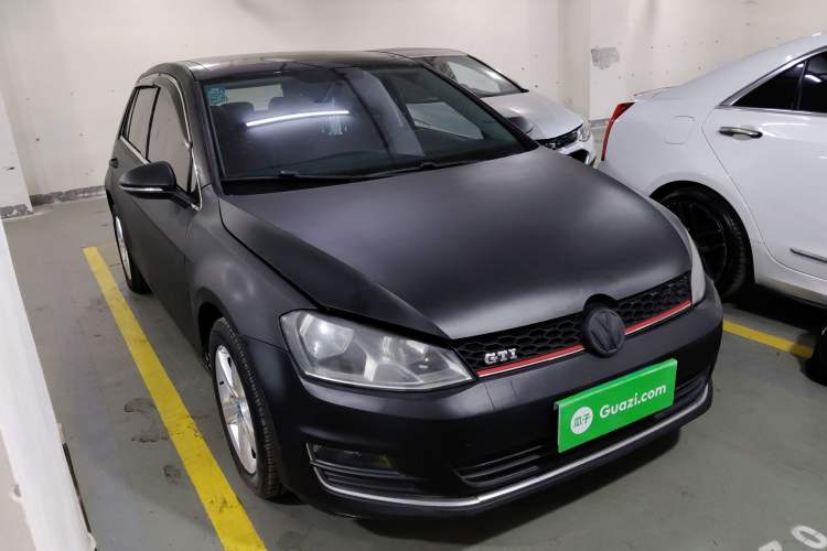 Used Volkswagen Golf 2014 1.4TSI Automatic Comfort Model Front Right 45 Deg