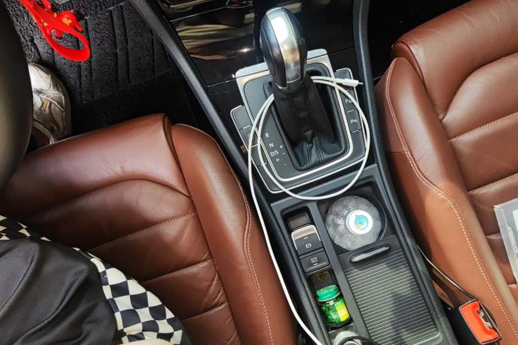 Used Volkswagen Golf 2014 1.4TSI Luxury Travel Edition Gear Lever