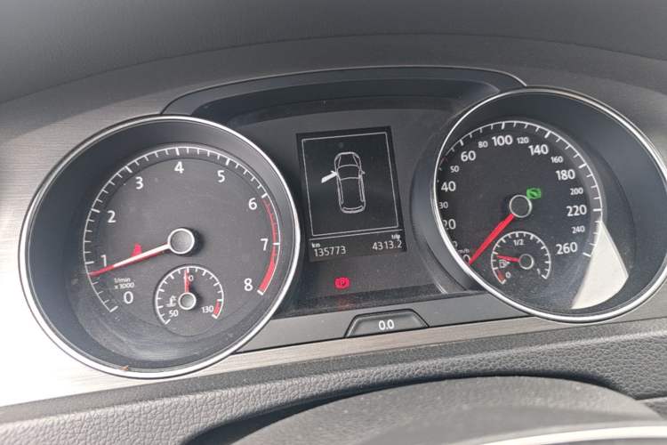 Used Volkswagen Golf 2014 1.4TSI Automatic Comfort Model Instrument Cluster