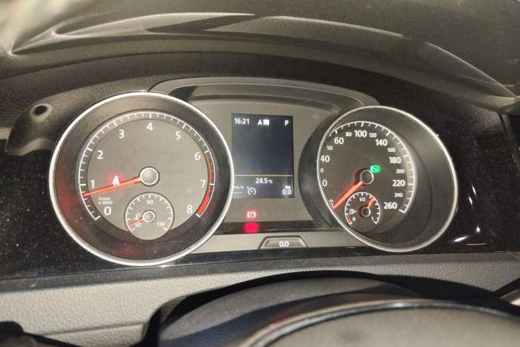 Used Volkswagen Golf 2014 1.4TSI Luxury Travel Edition Instrument Cluster